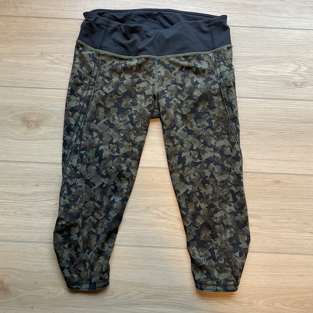 Lululemon Pace Rival Crop Leggings Size 8 Camo Green Black Pocket Running Pants